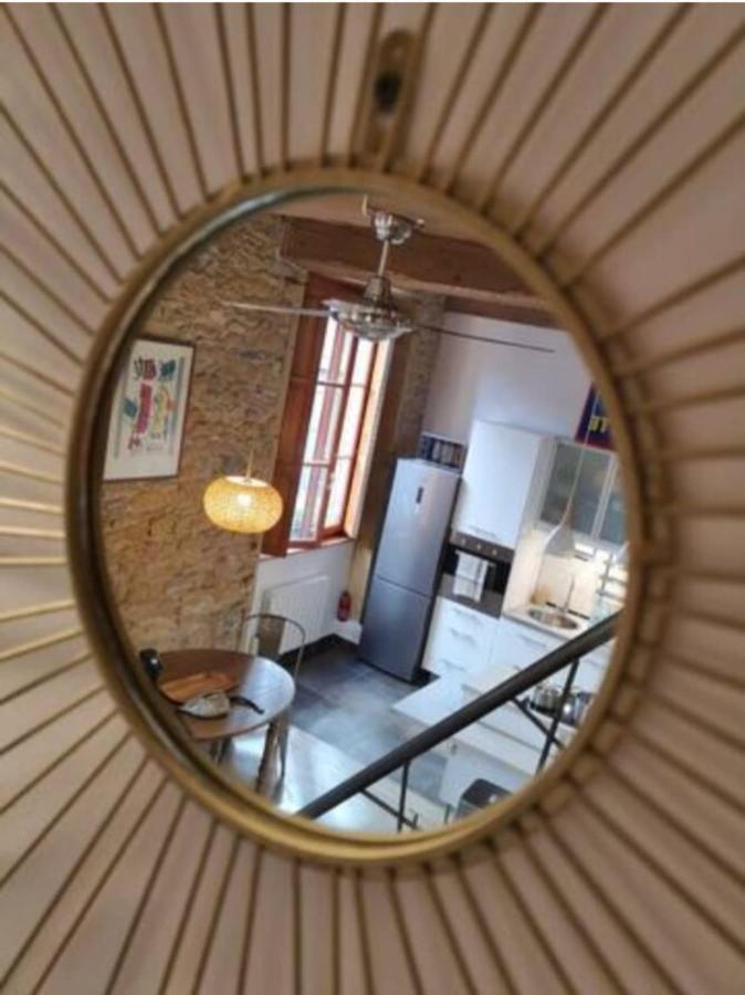 דירות Authentic Loft With Mezzanine & Exposed Stones Heart Of ליון מראה חיצוני תמונה